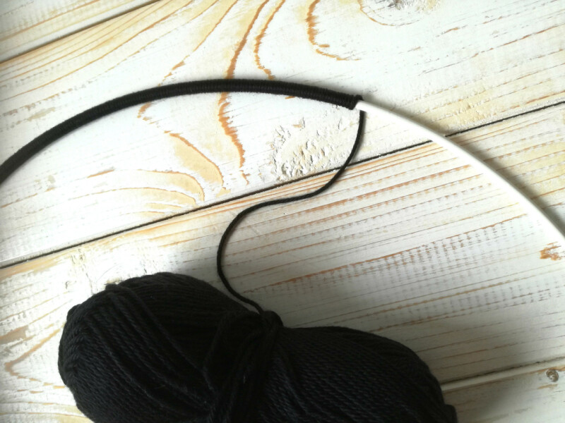 Krajka 18 cm (azurová s korálkem)